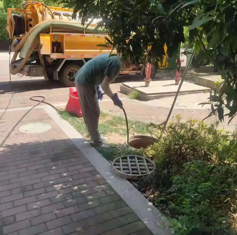 吊罗山乡市政排污管道清淤疏通——专业团队，让您全程省心！