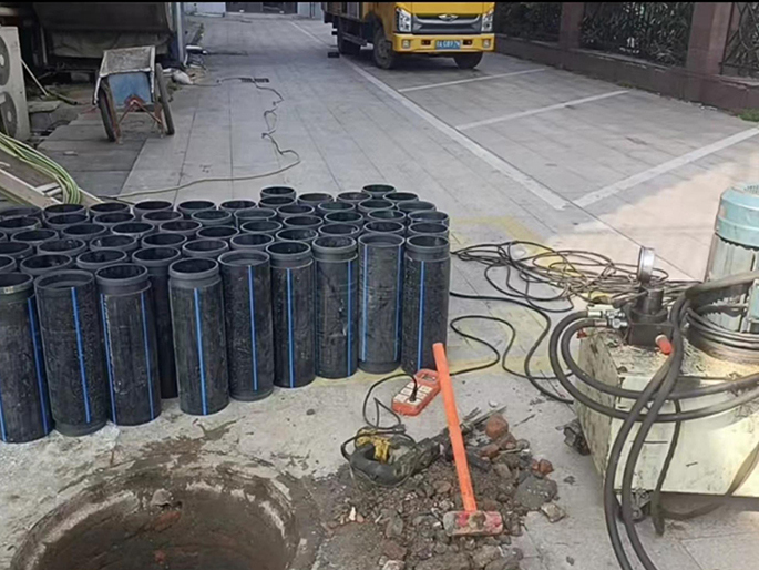 吊罗山乡PE置换管厂家 DN315置换管 非开挖管短管置换